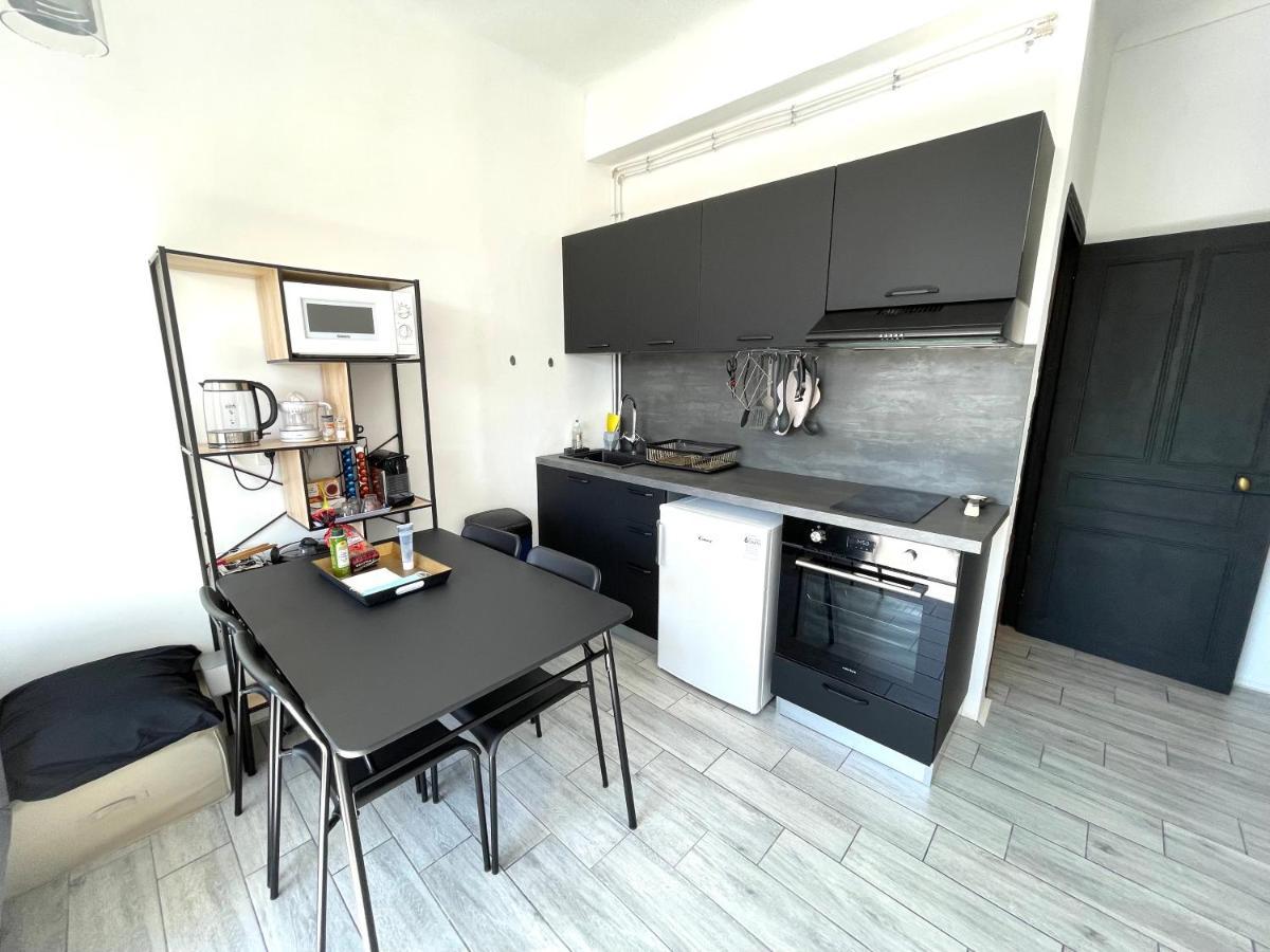 Appartement T2 Climatisé, Wifi, Centre-ville, à Proximité Plage, Commerces, Taxi&gare, Vue Plage&montagne *